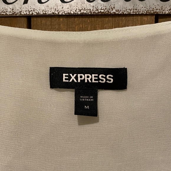 Express Mint Green Ruffle Sleeveless Top - Picture 2 of 6